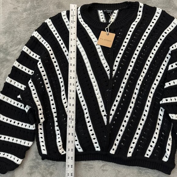 NWT Blu Pepper Chevron Black Open Knit Sweater Women's MEDIUM - Picture 5 of 7